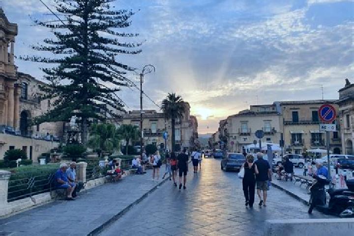 Layla, 33 — Escort in Ramacca, Italy