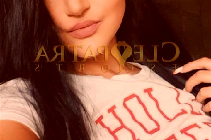 Layla, 34, a auburn brown-eyed mediterranean companion based in Toquerville. Offering Massage, Fetish, Overnight, Domination, Tantra. Available for incall an...