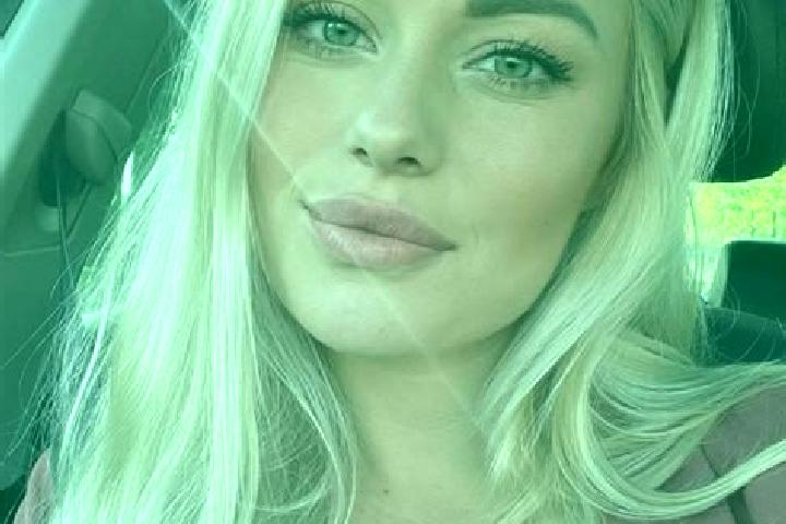Layla, 34, a blonde hazel-eyed asian companion based in Chi an. Offering Dinner Date, Striptease, CIM. Available for incall and outcall, overnight bookings a...