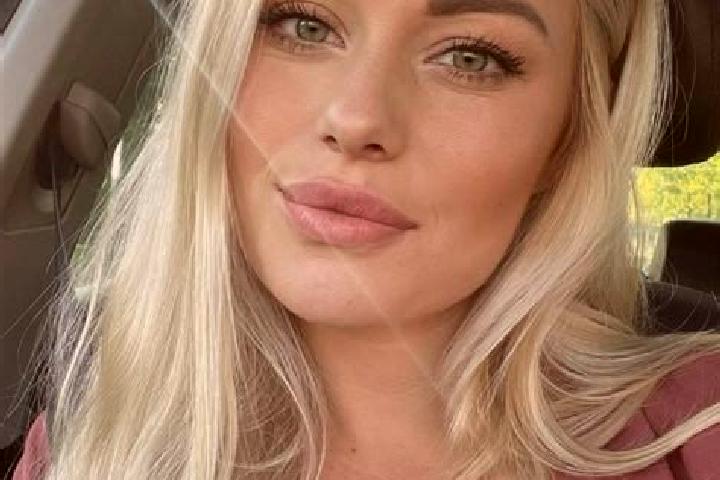 Layla, 34, a blonde hazel-eyed mixed companion based in Bladensburg. Offering Girlfriend Experience, Dinner Date, Travel Companion, Domination. Available for...