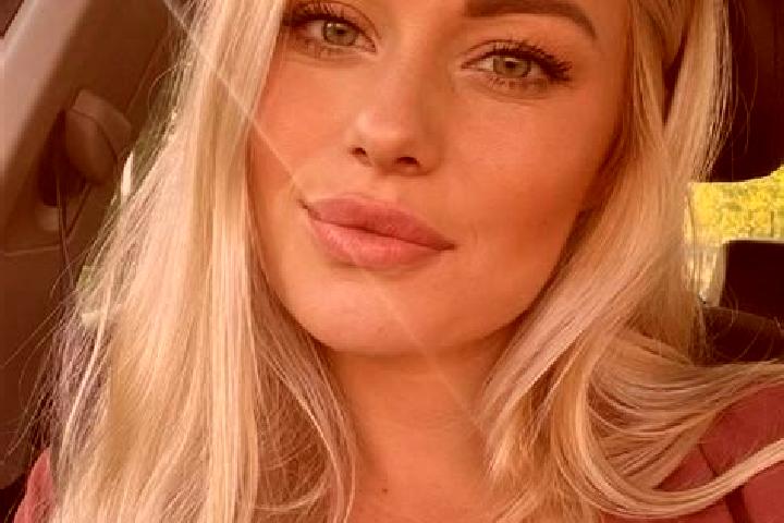 Layla, 34, a blonde hazel-eyed mixed companion based in Lopushna. Offering A-Level, Fetish, Tantra, BDSM. Available for incall and outcall, overnight booking...