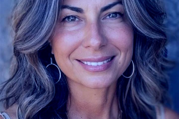 Layla, 34, a brunette grey-eyed ebony companion based in Plopeni. Offering Tantra, Massage, 69, A-Level. Available for incall and outcall, overnight bookings...