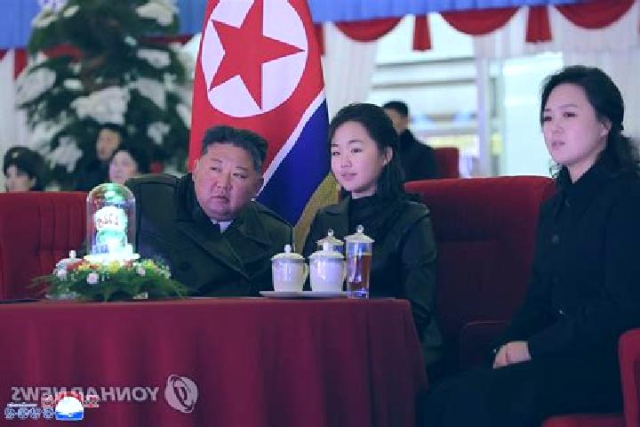 Layla, 35 — Escort in Songnae-ri, North Korea