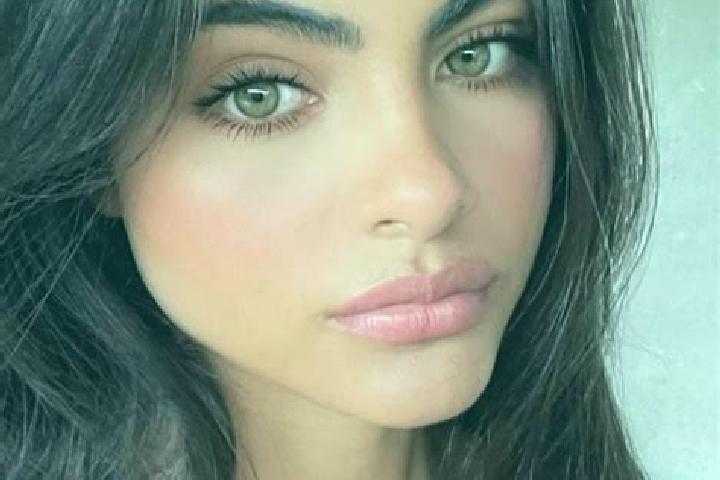 Layla, 36, a black dark-eyed caucasian companion based in Bucuroaia. Offering Massage, Striptease, Duos, 69. Available for incall and outcall, overnight book...