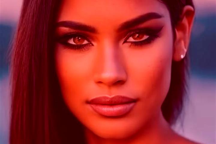 Layla, 36, a red green-eyed latina companion based in Zacatal. Offering Deep French Kissing, Fetish, GFE. Available for incall and outcall, day and evening d...