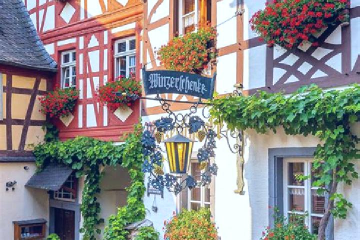 Layla, 36 — Escort in Monchsdeggingen, Germany