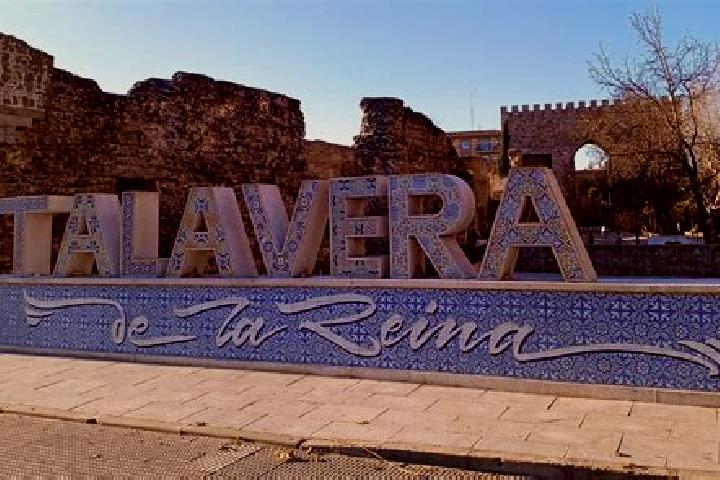 Layla, 36 — Escort in Puente la Reina, Spain