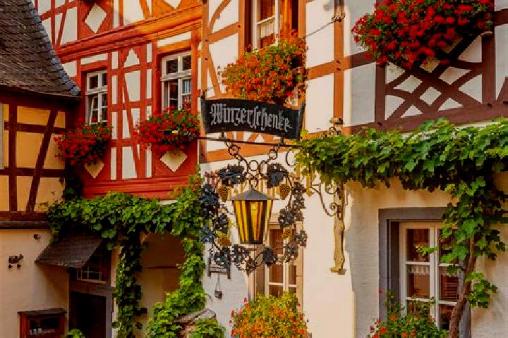 Layla, 36 — Escort in Schmidthachenbach, Germany