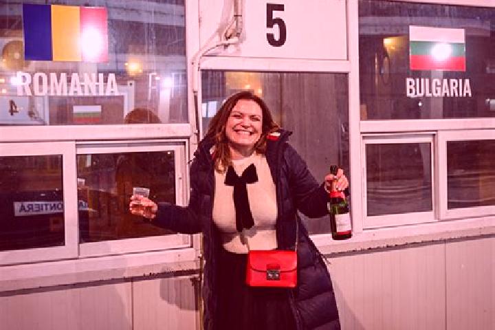 Layla, 36 — Escort in Tungujei, Romania
