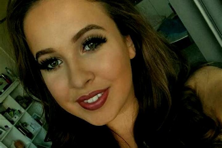 Layla, 37, a chestnut dark-eyed slavic companion based in Ma bar. Offering Striptease, Couples, Tantra, 69. Available for incall and outcall, day and evening...