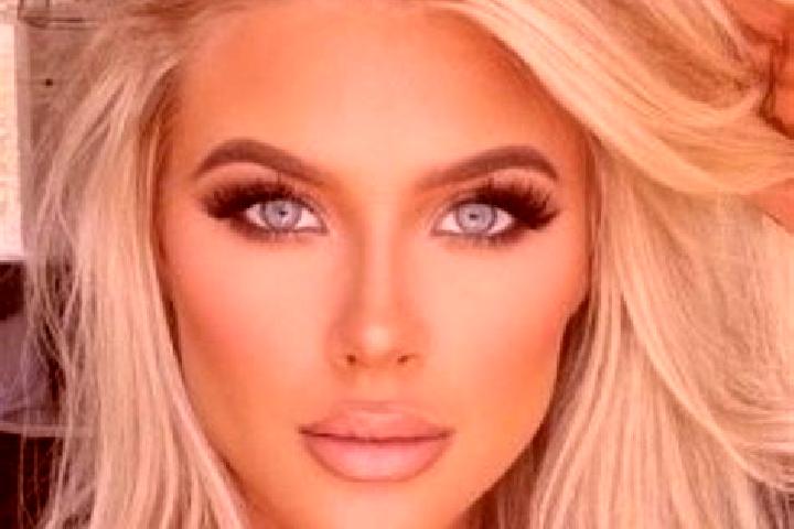 Layla, 37, a platinum blonde dark-eyed latina companion based in Sete Rios. Offering Roleplay, Duos, BDSM. Available for incall and outcall, overnight bookin...