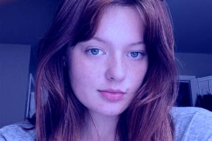 Layla, 37, a red grey-eyed mediterranean companion based in Arzona-Pizzinni. Offering Overnight, CIM. Available for incall and outcall, overnight bookings av...