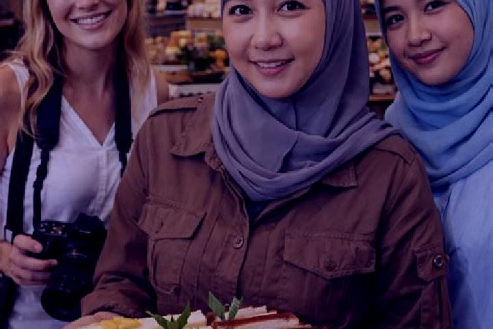 Layla, 37 — Escort in Banjar Selat, Indonesia