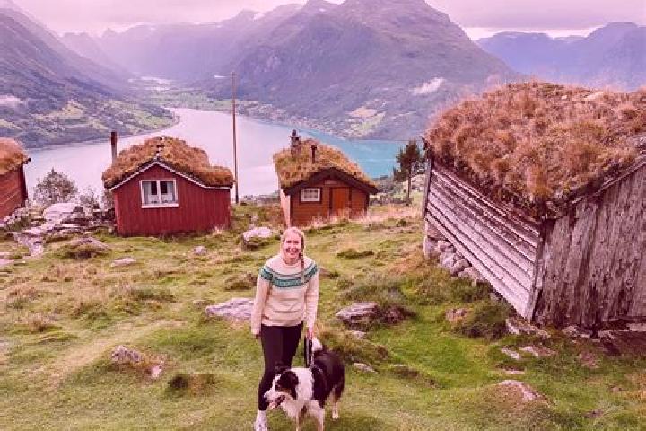 Layla, 37 — Escort in Gladstad, Norway