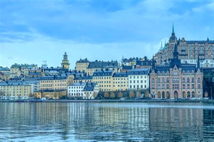Layla, 37 — Escort in Kummelnas, Sweden