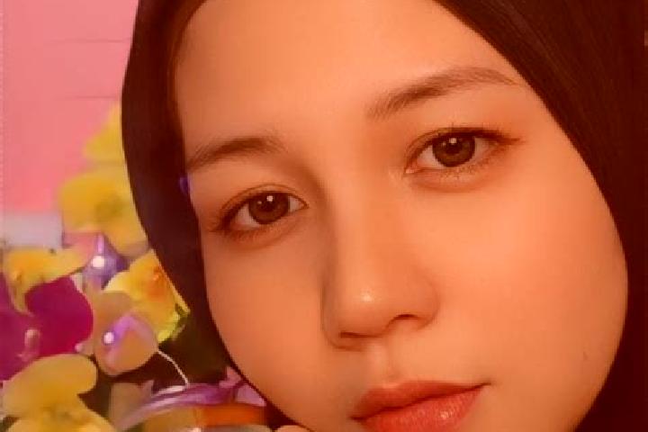 Layla, 37 — Escort in Kuncen, Indonesia