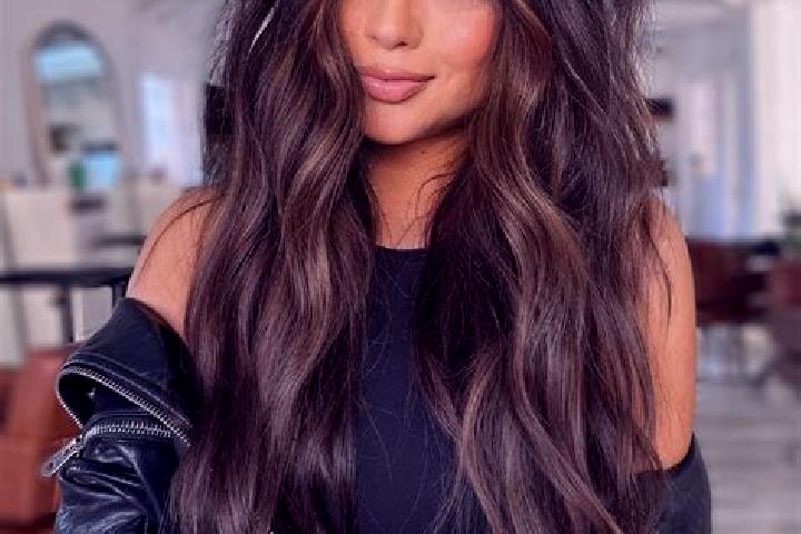 Layla, 38, a brunette dark-eyed asian companion based in Brightview. Offering Tantra, Deep French Kissing, Party Girl, Couples, Girlfriend Experience. Availa...