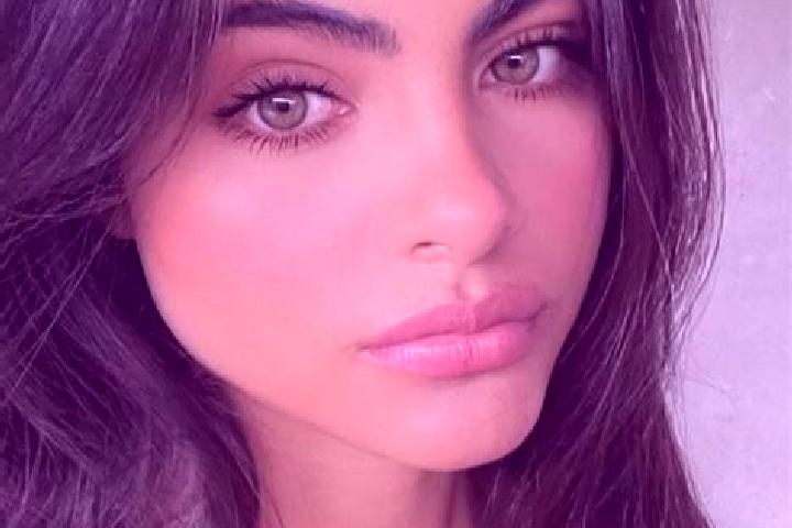 Layla, 38, a brunette dark-eyed indian companion based in Cernilov. Offering BDSM, Tantra, Erotic Massage, Striptease, 69. Available for incall and outcall, ...
