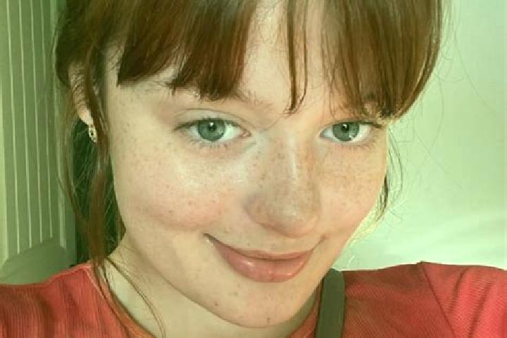 Layla, 38, a red green-eyed caucasian companion based in Limal. Offering Duos, Erotic Massage, Fetish. Available for incall and outcall, day and evening dates.