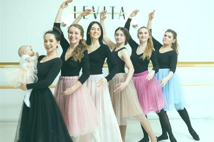 Layla, 38 — Escort in Cisna, Poland