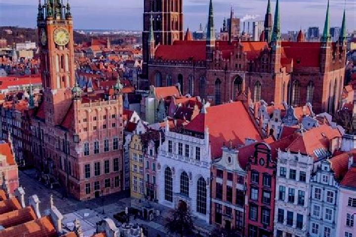 Layla, 38 — Escort in Kramarzowka, Poland