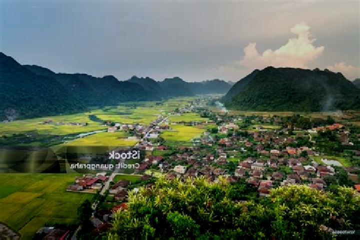 Layla, 38 — Escort in Na Lay, Vietnam