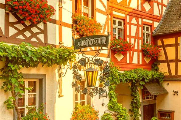Layla, 38 — Escort in Sturzelbach, Germany
