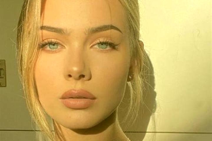 Layla, 39, a blonde grey-eyed european companion based in Ettimadai. Offering A-Level, OWO, BDSM. Available for incall and outcall, day and evening dates.