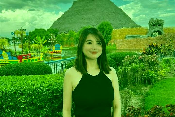 Layla, 39 — Escort in Bonak, Indonesia