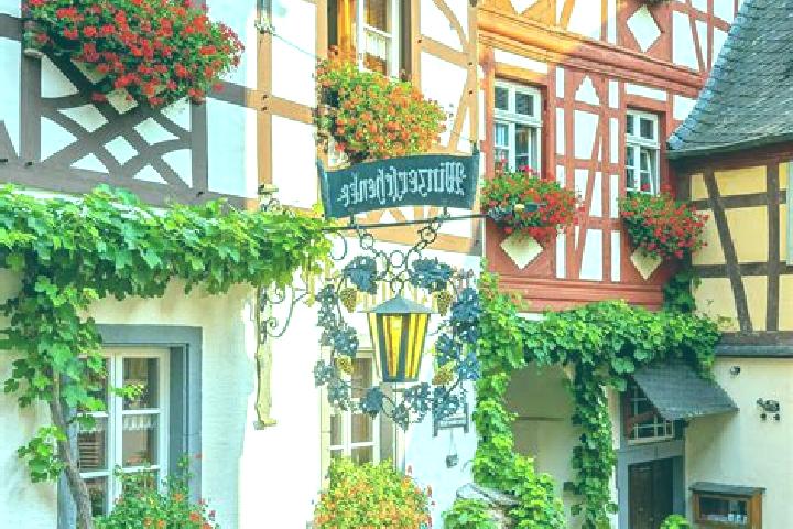 Layla, 39 — Escort in Niederdurenbach, Germany