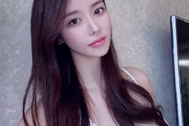 Layla, 39 — Escort in Xinxigang, China