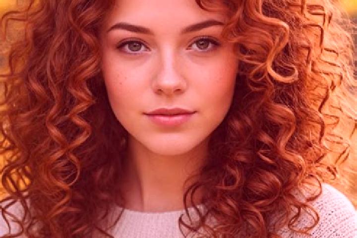Lillian, 20, a auburn blue-eyed slavic companion based in Gorron. Offering GFE, OWO, Domination. Available for incall and outcall, day and evening dates.