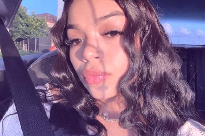 Lillian, 20, a black brown-eyed latina companion based in Estinnes-au-Val. Offering Couples, 69, Duos. Available for incall and outcall, day and evening dates.