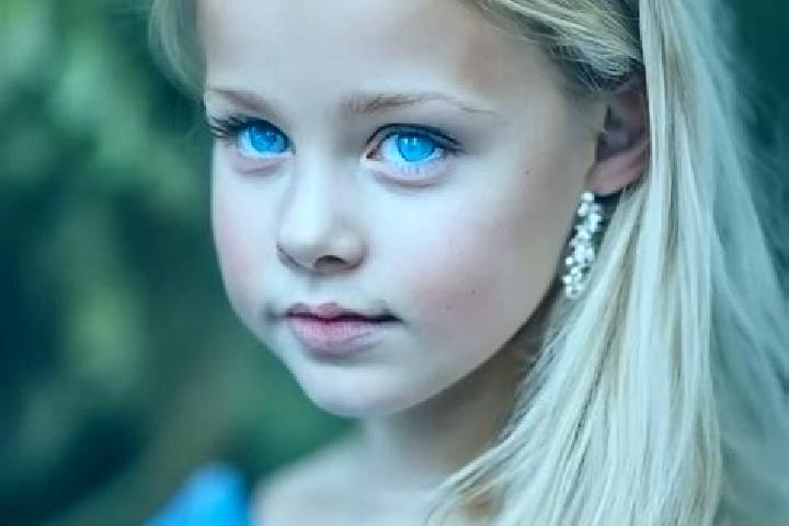 Lillian, 20, a blonde blue-eyed asian companion based in Fraine. Offering OWO, BDSM, Fetish, Erotic Massage. Available for incall and outcall, overnight book...