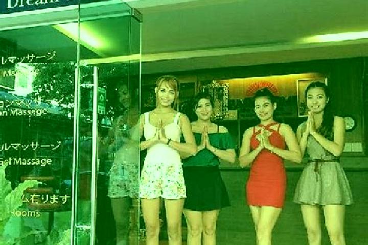 Lillian, 20, a blonde brown-eyed asian companion based in Malsian. Offering Duos, Prostate Massage, Erotic Massage, Party Girl. Available for incall and outc...