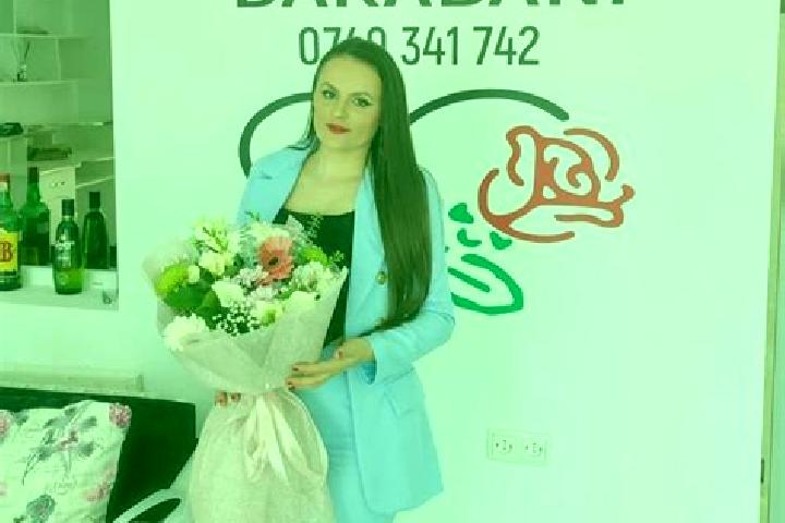 Lillian, 20 — Escort in Darabani, Romania