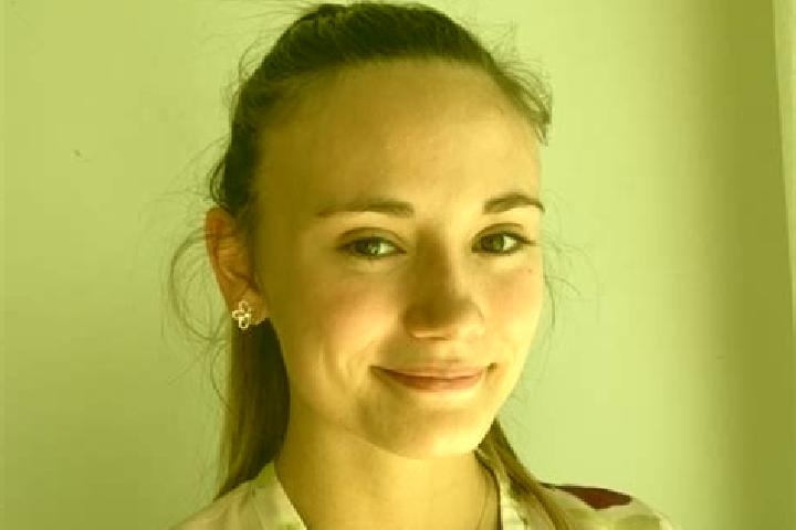 Lillian, 20 — Escort in Lacroix-Falgarde, France