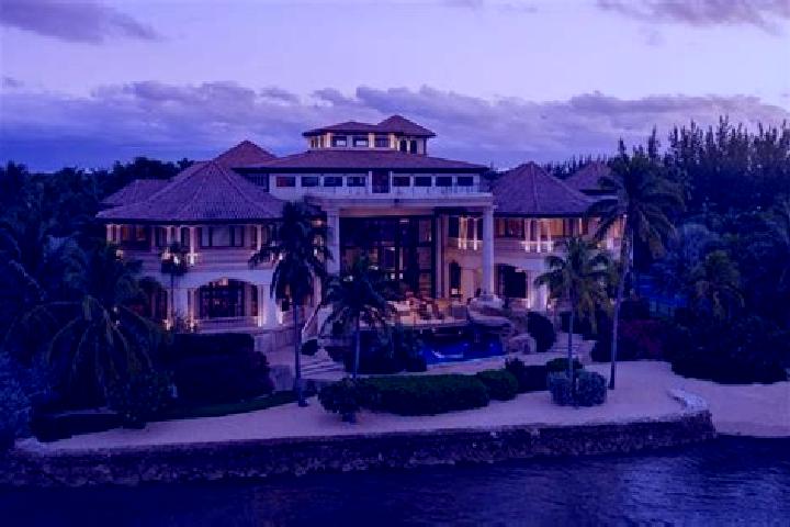 Lillian, 20 — Escort in North Sound Estates, Cayman Islands