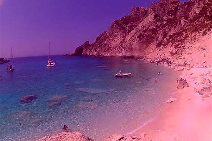 Lillian, 20 — Escort in Othonoi, Greece
