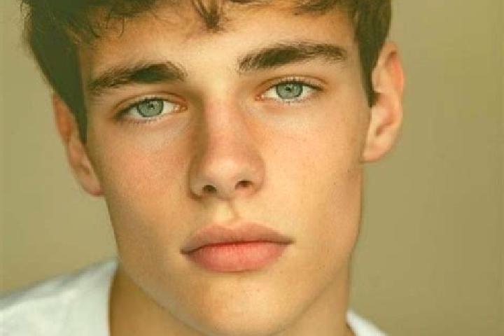 Lillian, 21, a black brown-eyed caucasian companion based in Mennetou-sur-Cher. Offering Duos, GFE, CIM. Available for incall and outcall, overnight bookings...