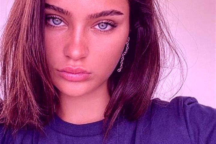 Lillian, 21, a brunette dark-eyed european companion based in Eira. Offering Fetish, Massage, Domination, Striptease. Available for incall and outcall, day a...