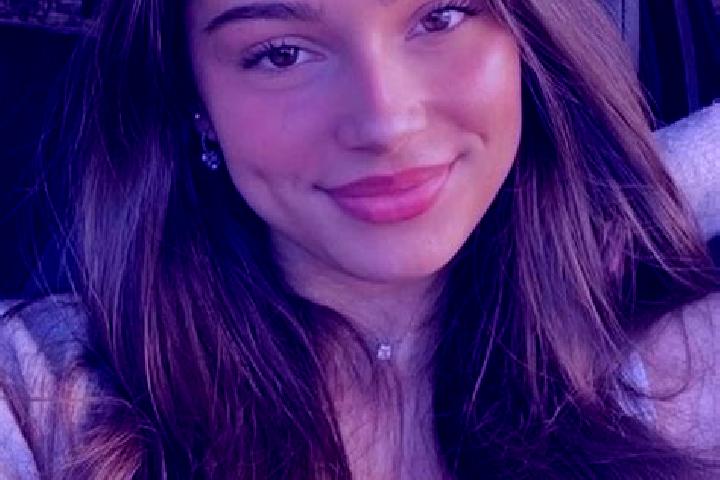 Lillian, 21, a chestnut hazel-eyed ebony companion based in Pedrera. Offering Travel Companion, Prostate Massage, OWO, Couples. Available for incall and outc...