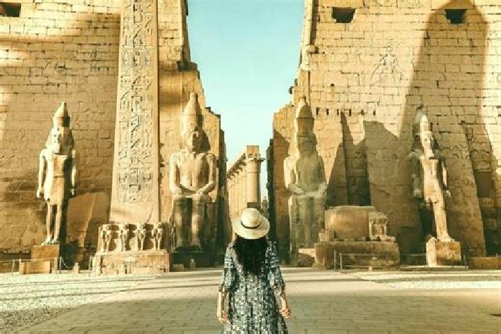 Lillian, 21 — Escort in Esna, Egypt