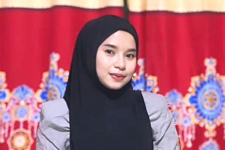 Lillian, 21 — Escort in Paloh, Malaysia