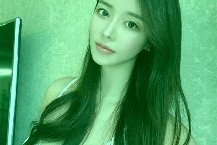 Lillian, 21 — Escort in Qingminghe, China