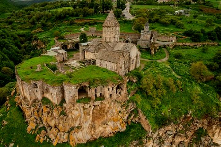 Lillian, 21 — Escort in Tatev, Armenia