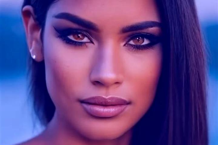 Lillian, 22, a black brown-eyed latina companion based in Chaunaca. Offering CIM, Tantra, Striptease. Available for incall and outcall, overnight bookings av...