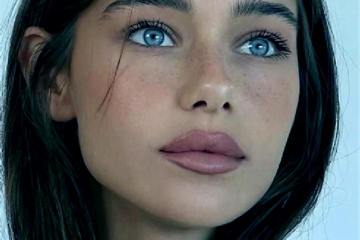 Lillian, 22, a brunette grey-eyed caribbean companion based in Agua Azul. Offering Erotic Massage, Girlfriend Experience, Deep French Kissing, Couples, Overn...