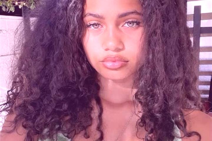 Lillian, 22, a chestnut green-eyed mixed companion based in Zamardi. Offering Domination, Couples, Tantra, Duos, Party Girl. Available for incall and outcall...