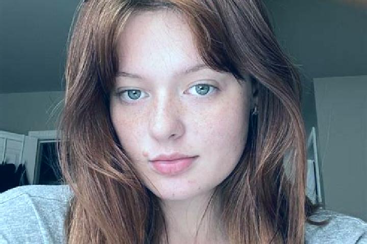 Lillian, 22, a chestnut grey-eyed caucasian companion based in Glinado. Offering Overnight, Massage, Erotic Massage, GFE. Available for incall and outcall, d...